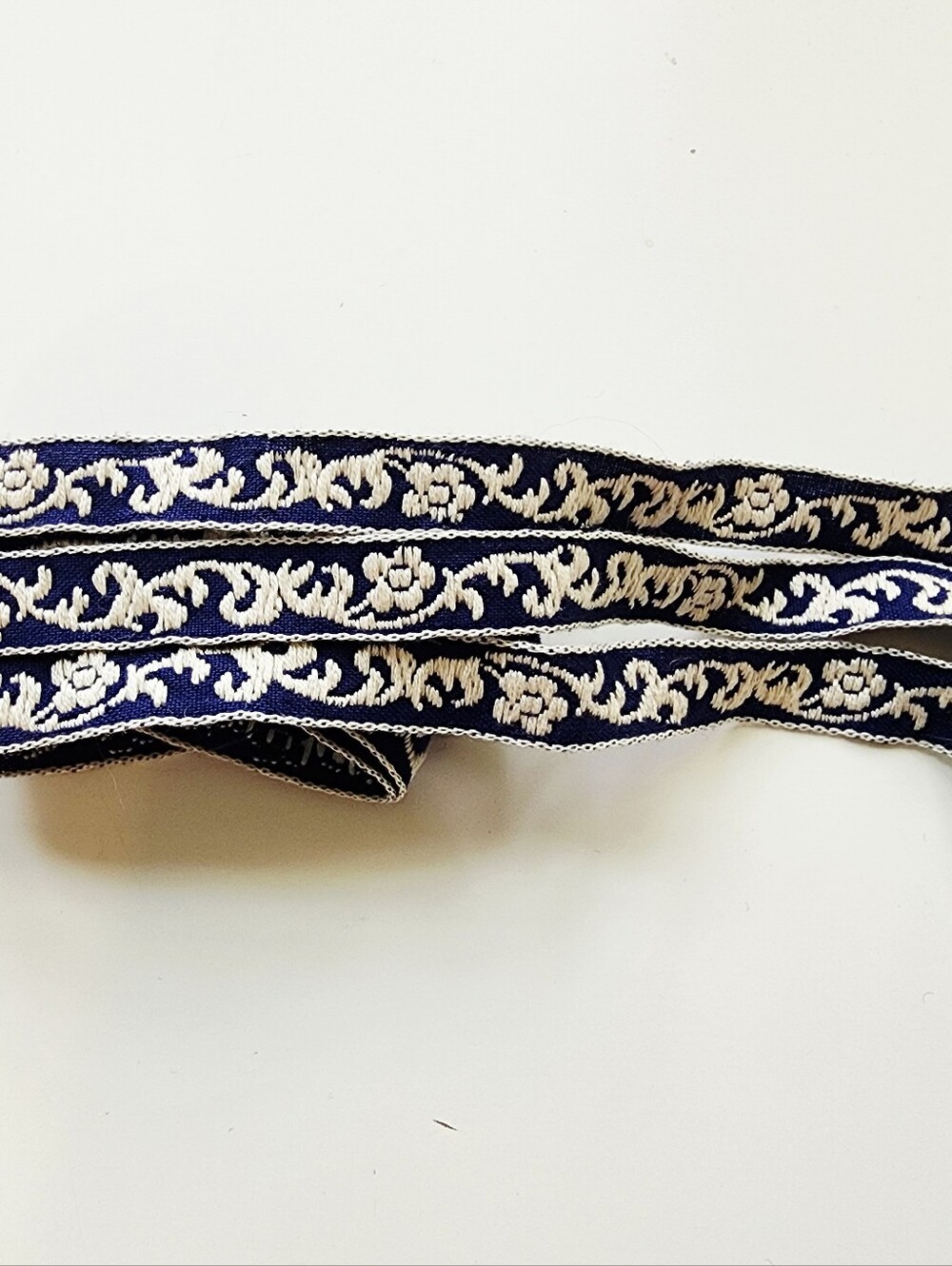 NWOT 6.375 Yds X 1/2" Blue Ivory Floral Woven Jacquard Ribbon Trim Sew Costume